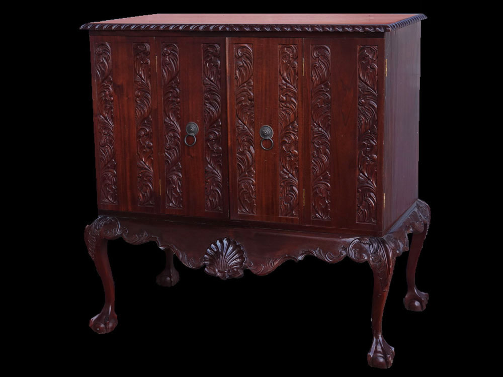 英国ヴィンテージ チッペンデール・キャビネット マホガニー 英国ヴィンテージ チッペンデール・キャビネット マホガニー